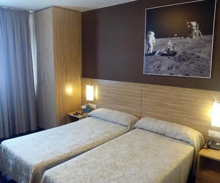 Moon 2*