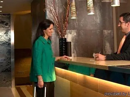Moon Hotel 2*