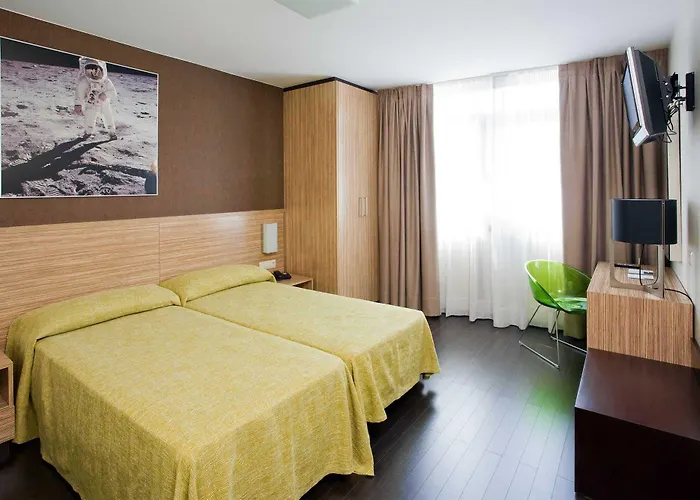 موون فندق 2*